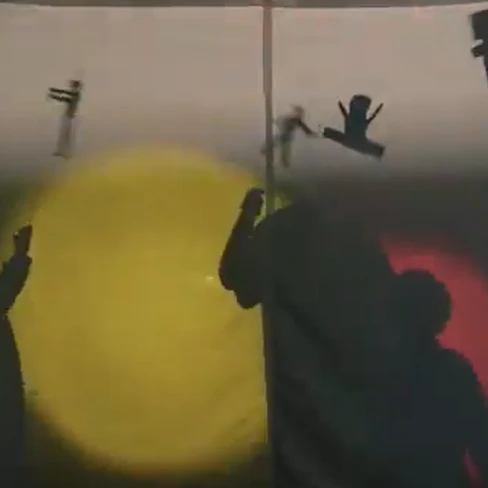 Vídeo sobre el projecte Arlequí amb teatre d'ombres a Escola del Mar