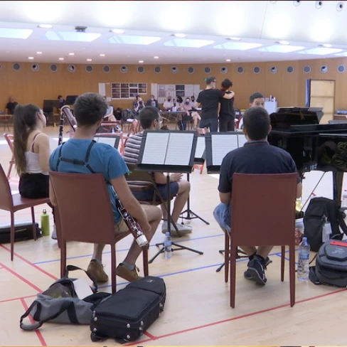 Vídeo dels assaigs de l'òpera La cuina de Rossini