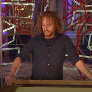 Vídeo sobre la tècnica de l'art amb sorra de Borja González