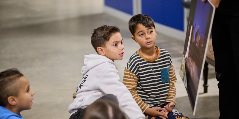 Taller d'il·luminació escènica amb infants de primària
